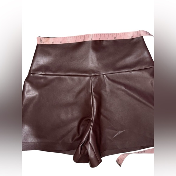 NWOT Norma Kamali Women's Chocolate Brown Straight Leg Faux Leather Shorts XS - Picture 6 of 10